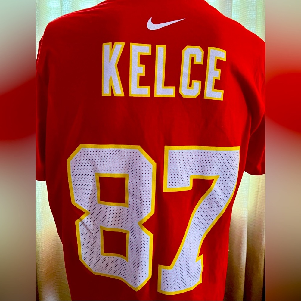 NEW Kansas City Chiefs KELCIE # 87 Nike Super Bowl LIVII T-SHIRT Size Large.